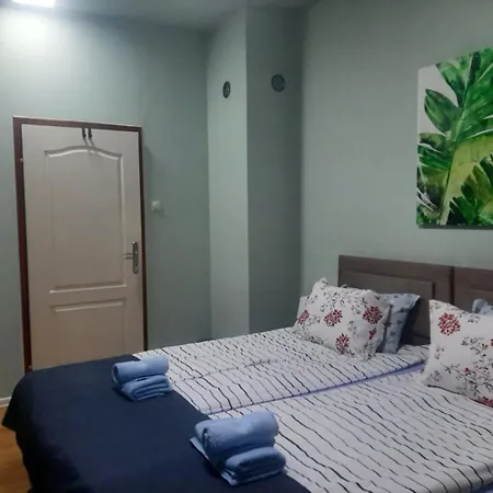 Ana Apartment *